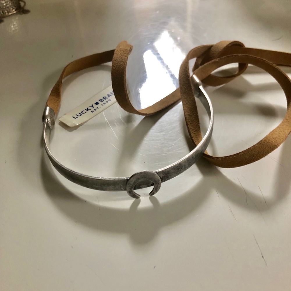 Arm band
